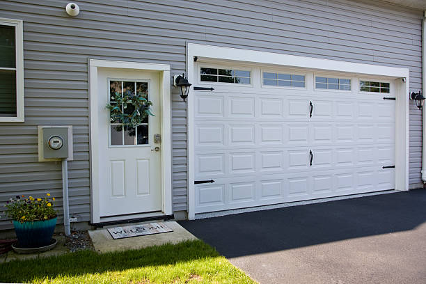 24/7 Emergency Garage Door Panel Replacement experts in Alamo, CA